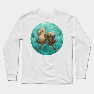 Otters holding hands - mommy and baby Long Sleeve T-Shirt